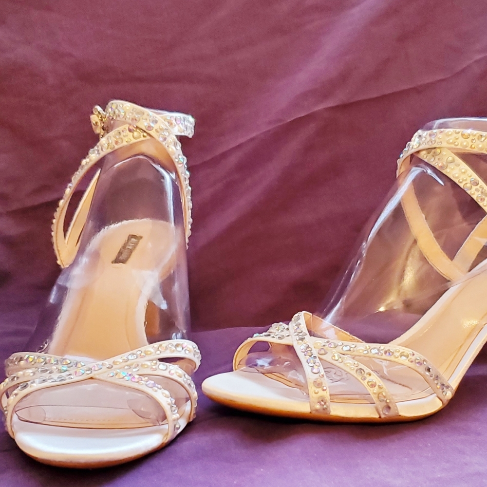 NEW Alex Marie Heels, White, Rhinestones, Size 11 - Picture 12 of 15